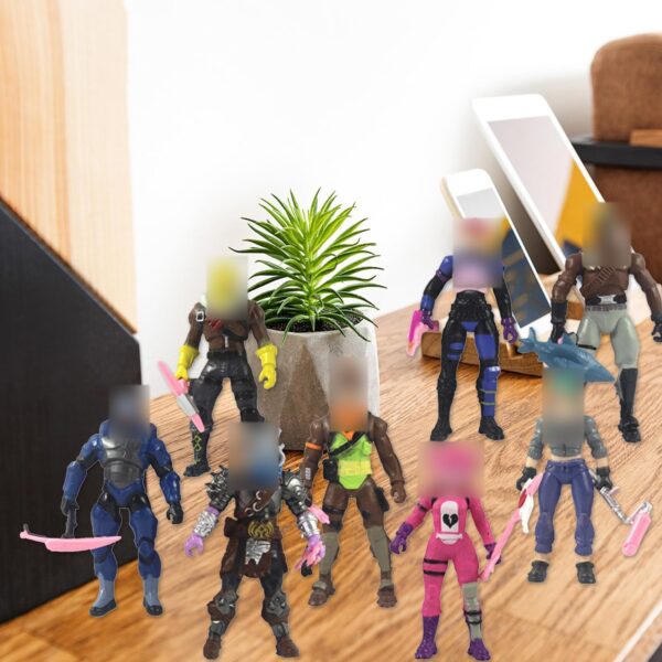 bsnrdx figurine fortnite, mode squad légendaire de la série micro, jouet, modèle de personnage de jeu, huit figurines très détaillées de 10 cm avec outils de récolte, pour garçons et filles, 8 pièces